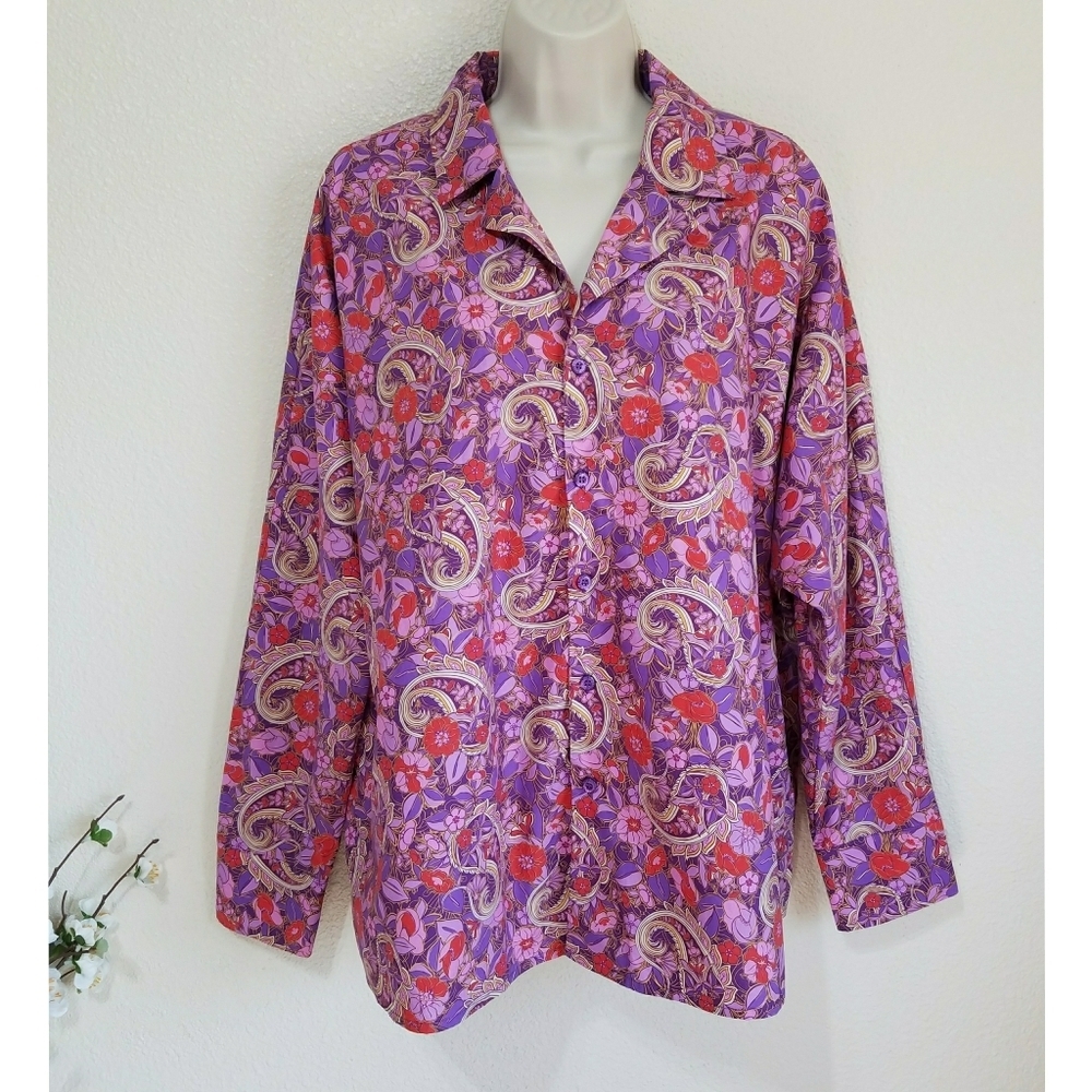 Tell Your Friends Dolman Shirt in Basilica Paisley
